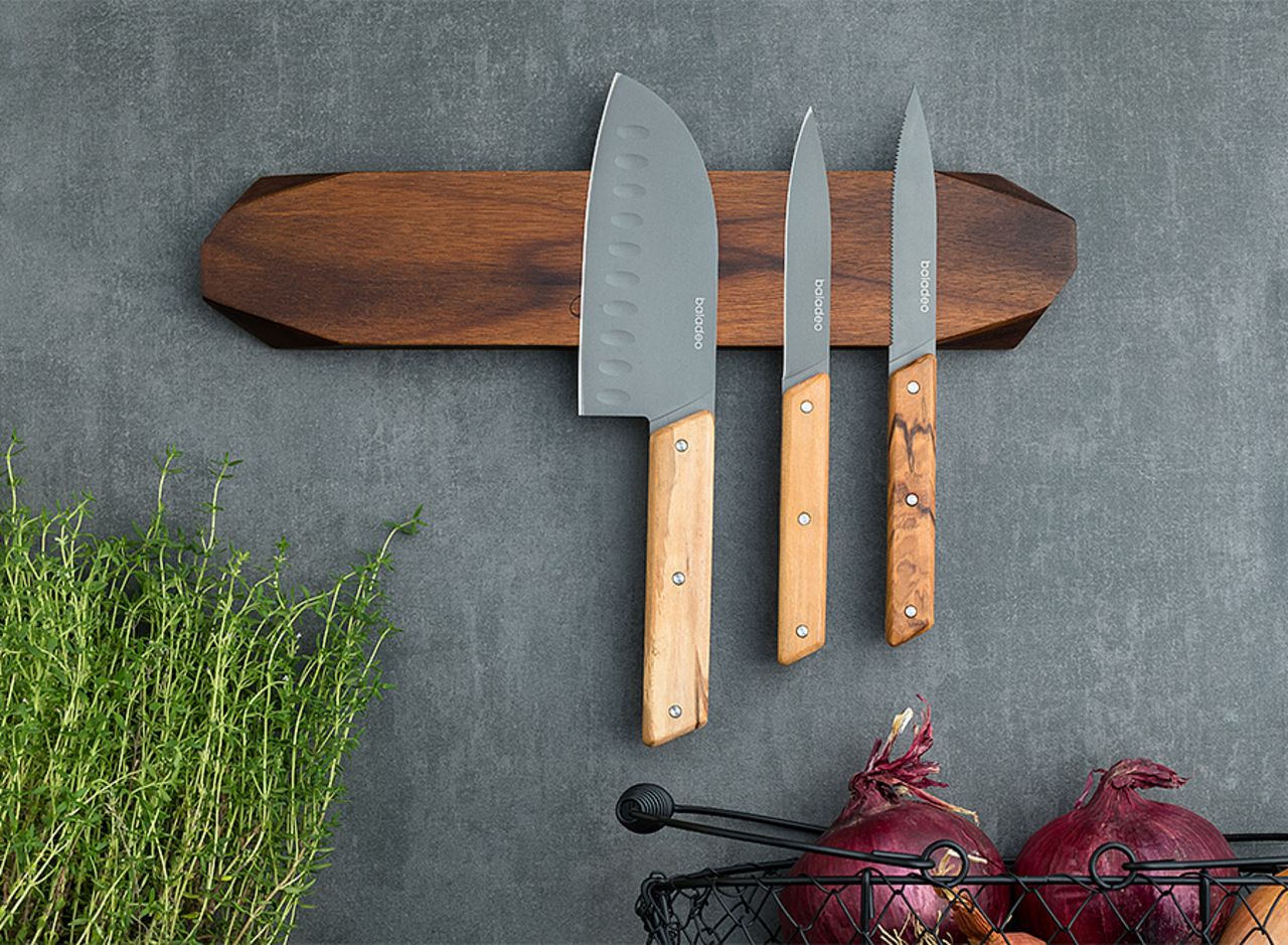 Barre à couteaux aimantée en acacia 'Horten' (L) - Barres à couteaux  aimantées - Arts - Coriolis Pro